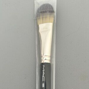 MAC 190S Foundation Face Brush Natural Fiber Hair NEW in Sleeve